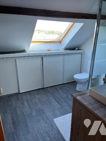 Maison avec 5 chambres, double garage, jardin