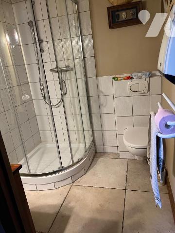 Maison avec 5 chambres, double garage, jardin