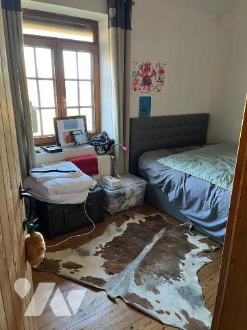 Maison avec 5 chambres, double garage, jardin