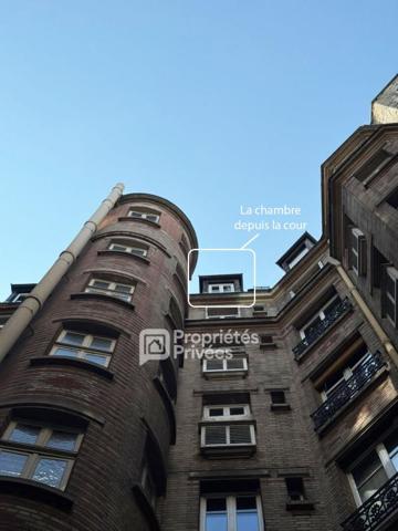 75008 Paris - COUP DE COEUR - Chambre de bonne - 8.13 m2 - 20m3 -  VUE SACRÉ-COEUR