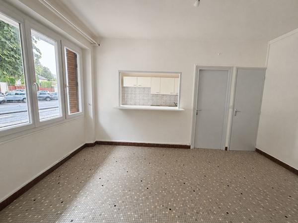 Appartement 2 pièces centre ville 2h de Paris résidence, ascenseur, commerces, investissement locatif