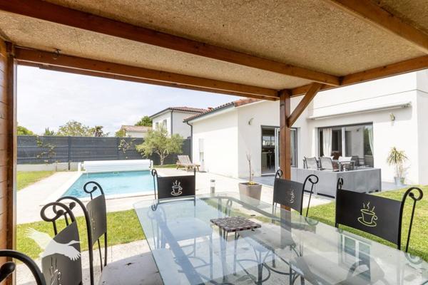Maison à vendre 474 400 € Pechbonnieu 6 p 126 m² DPE A