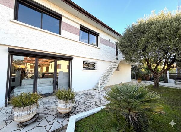 Le cabinet Mélé vous présente cette maison sur le secteur de Latresne. , Camblanes et meynac Le cabinet Mélé vous présente cette maison sur le secteur de Latresne. , Camblanes et meynac