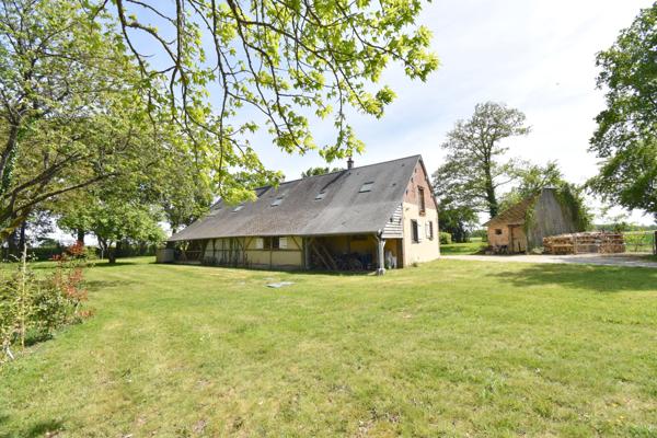 Frazé (28160) LONGÈRE EN CAMPAGNE