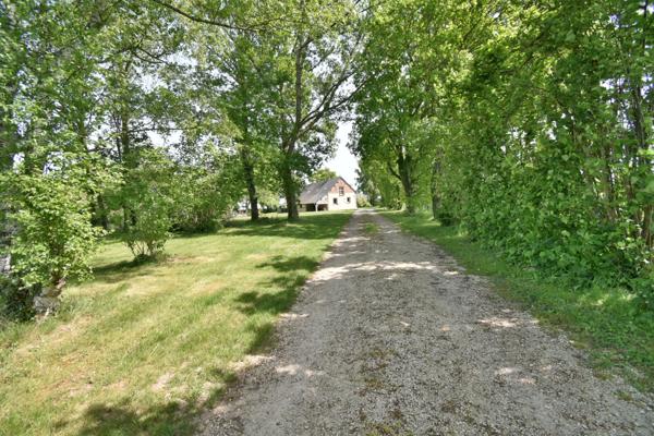 Frazé (28160) LONGÈRE EN CAMPAGNE
