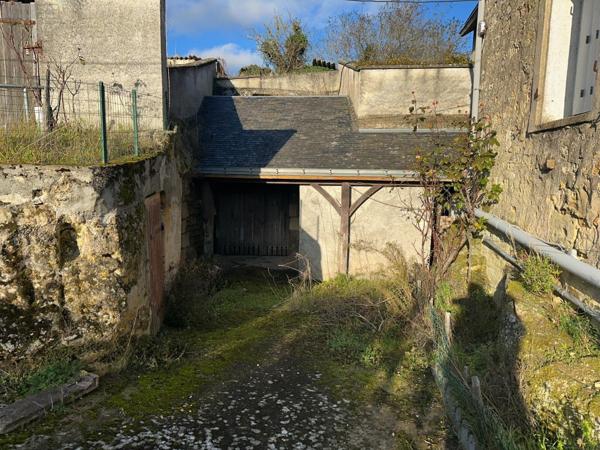 Fermette à vendre à Chinon dans l'Indre-et-Loire (37500), ref : 37049-106