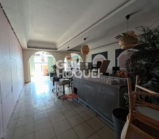 LOCAL COMMERCIAL 180 m2 EMPLACEMENT NUMERO 1 Canet plage