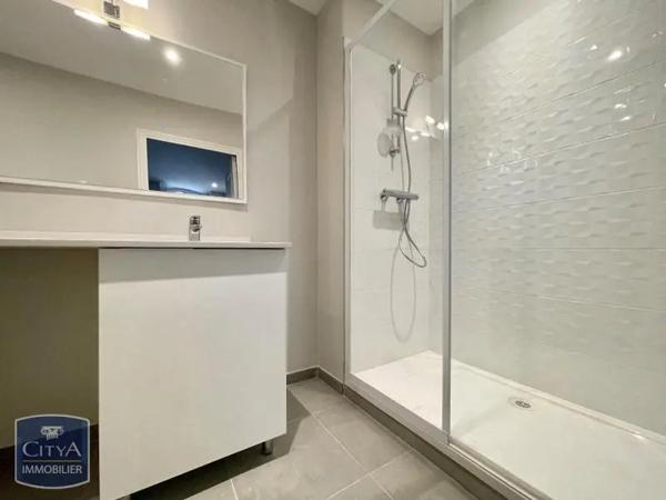 Appartement à louer 2 pièces 37.78m² Narbonne (11100)