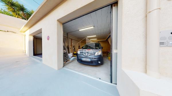 NICE - PARC IMPÉRIAL : MAGNIFIQUE MAISON DE 166.71 M² DIVISÉE EN 3 APPARTEMENTS AVEC GARAGES