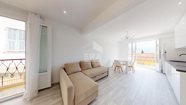 NICE - PARC IMPÉRIAL : MAGNIFIQUE MAISON DE 166.71 M² DIVISÉE EN 3 APPARTEMENTS AVEC GARAGES