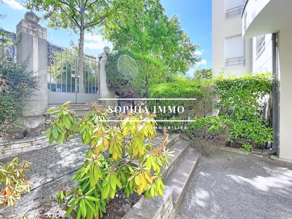 Appartement
         1 pièce
        - 35 m² Exclusivité 267 000 € *