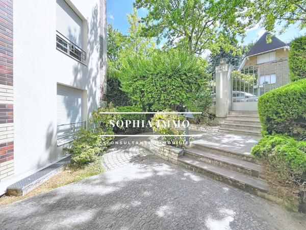Appartement
         1 pièce
        - 35 m² Exclusivité 267 000 € *