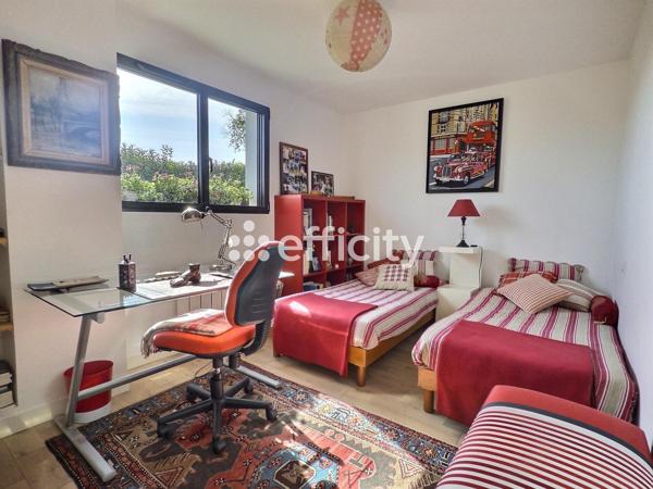 Maison
         5 pièces
        - 126 m² Bien prestige