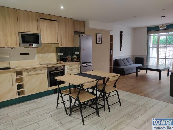 Appartement
                                                                                                                                                                                                                                                                                                                        3 pièce(s)                                                                                                                                                                                                          2 chambre(s)                                                                                                                                                                                                          77  m²