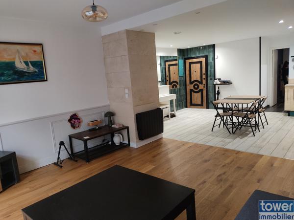 Appartement
                                                                                                                                                                                                                                                                                                                        3 pièce(s)                                                                                                                                                                                                          2 chambre(s)                                                                                                                                                                                                          77  m²