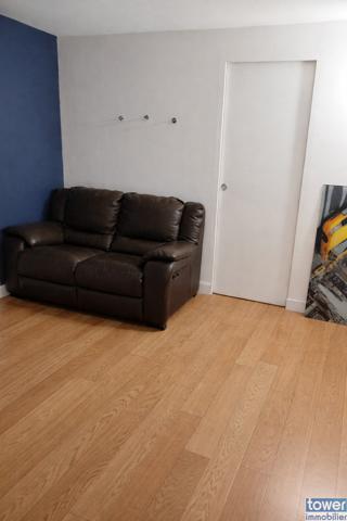 Appartement
                                                                                                                                                                                                                                                                                                                        3 pièce(s)                                                                                                                                                                                                          2 chambre(s)                                                                                                                                                                                                          77  m²