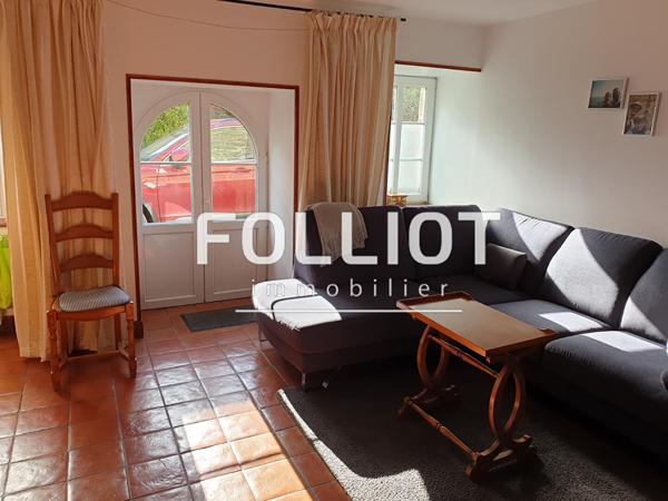 Superbe maison en pierre à vendre à Coutances - 8 pièces, 330 m²