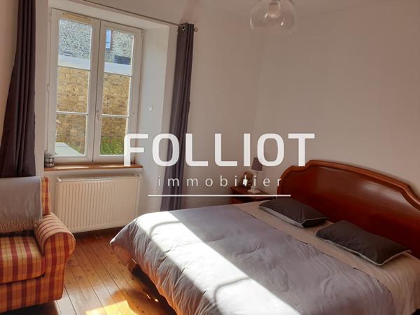 Superbe maison en pierre à vendre à Coutances - 8 pièces, 330 m²