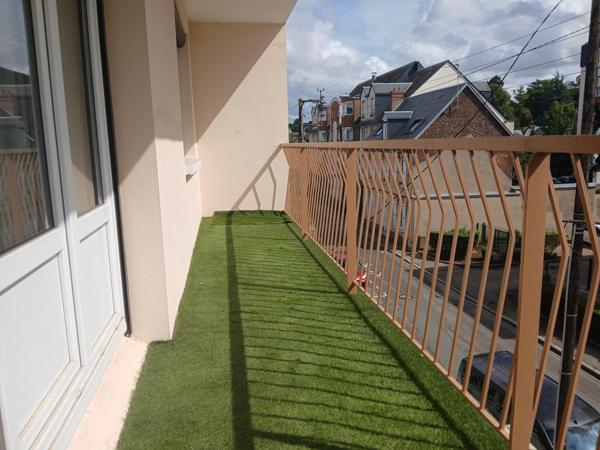 A  10mn à pied de la gare et du centre ville d'évreux, bel appartement F3 avec balcon