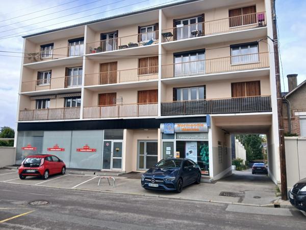 A  10mn à pied de la gare et du centre ville d'évreux, bel appartement F3 avec balcon