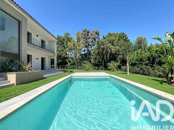 Maison à vendre 7 pièces 182 m² Roquebrune-sur-Argens