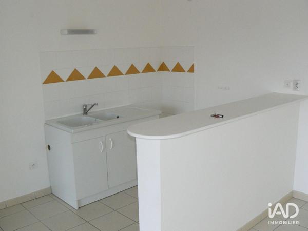 Location appartement 3 pièces 52 m² Andeville