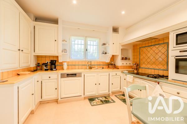 Maison à vendre 7 pièces 320 m² Valbonne