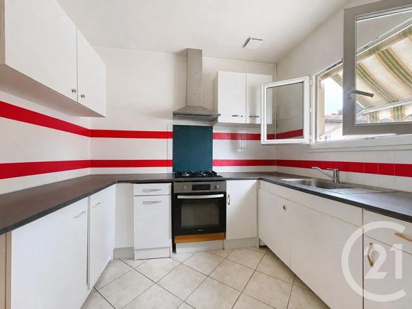 Appartement à vendre  3 pièces - 57 m 2   CORBEIL ESSONNES  - 91