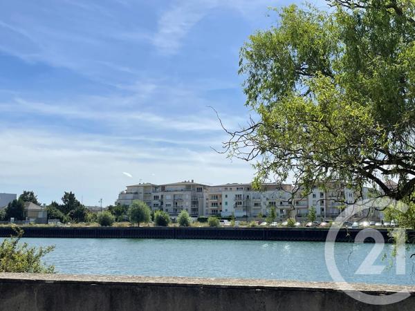 Appartement à vendre  3 pièces - 57 m 2   CORBEIL ESSONNES  - 91