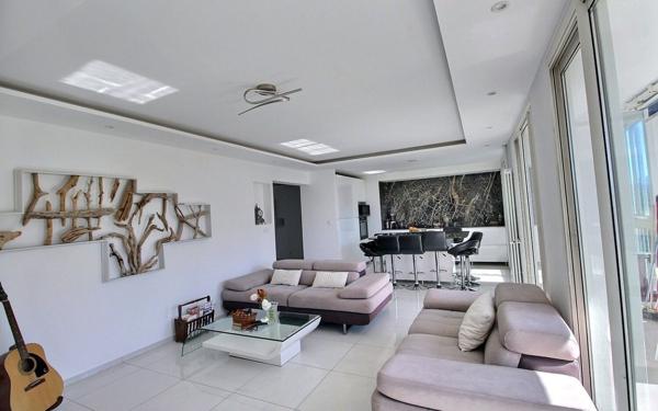 Appartement à vendre    4 pièces • 95 m2 Marseille 10