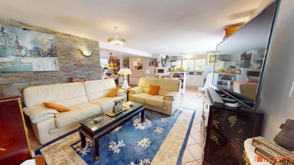 Maison de famille - Piscine - Grand garage - Possibilité 2 logements