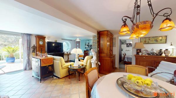 Maison de famille - Piscine - Grand garage - Possibilité 2 logements