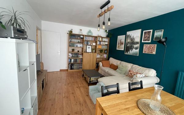 Appartement à vendre    3 pièces • 66,90 m2 Les Ulis