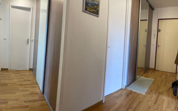 Appartement à vendre    3 pièces • 66,90 m2 Les Ulis