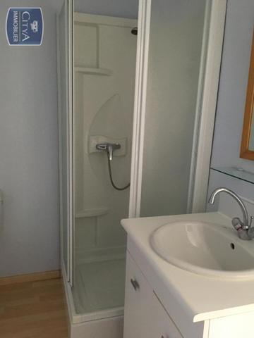 Appartement à louer 1 pièce 25.47m² Saint-Brieuc (22000)