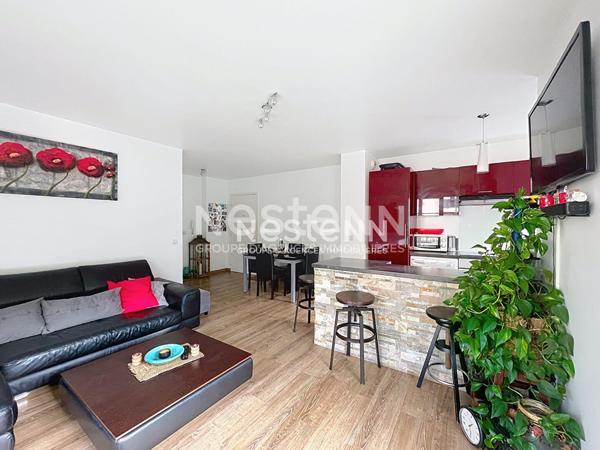 A VENDRE : Fontenay le Fleury , appartement de 3 pièces 60 m2, avec balcon, cave et parking