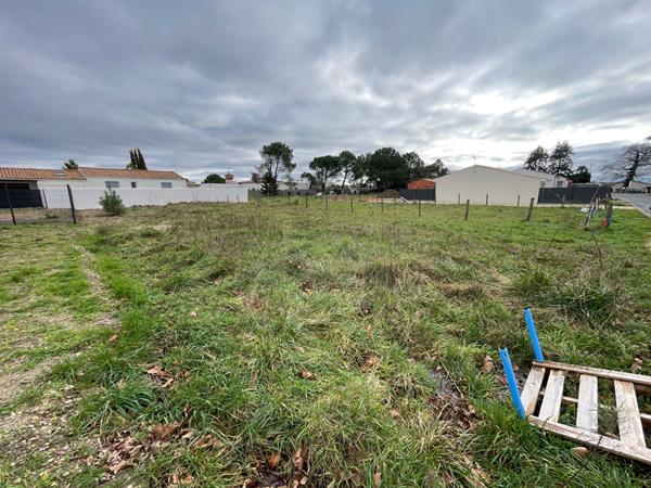 ARVERT / Terrain constructible de 523 m² Arvert