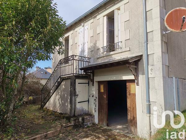 Maison 3 pièces de 52 m² à Peyrelevade (19290)