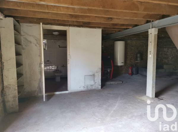 Maison 3 pièces de 52 m² à Peyrelevade (19290)