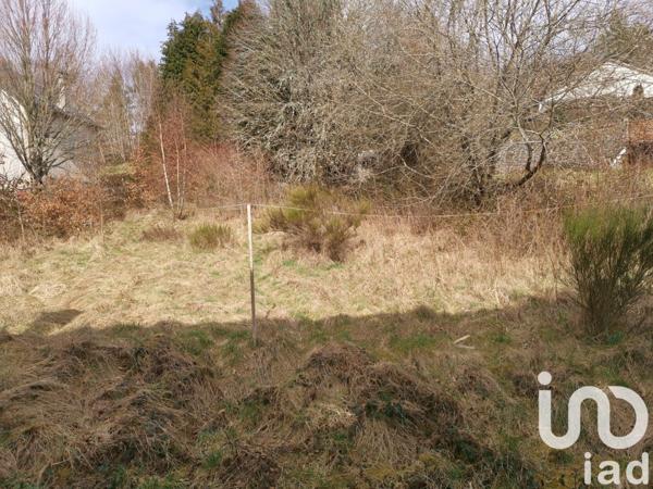 Maison 3 pièces de 52 m² à Peyrelevade (19290)