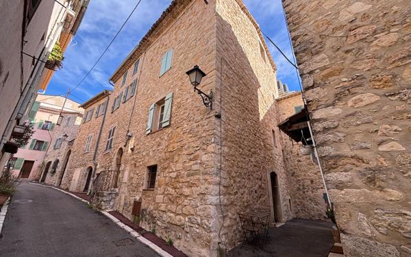 Maison à vendre    4 pièces • 95,46 m2 Grasse