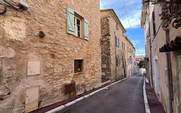 Maison à vendre    4 pièces • 95,46 m2 Grasse
