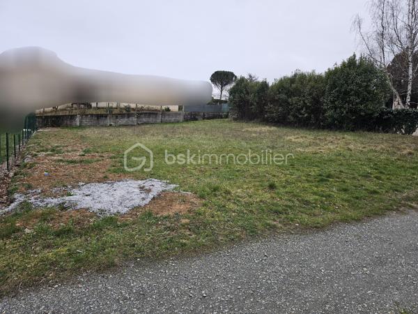 Terrain de 610 m²