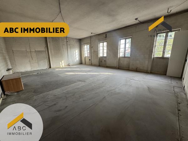 Orange (84100) Immeuble Centre-ville d'Orange idéalement positionné