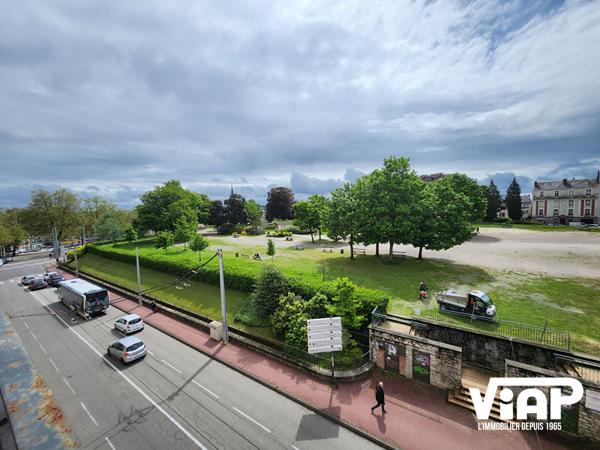 Type 4 Place des Carmes , Limoges Type 4 Place des Carmes , Limoges