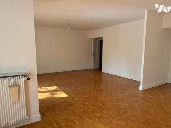 Appartement Versailles Avenue de Paris - 124.47 m² 