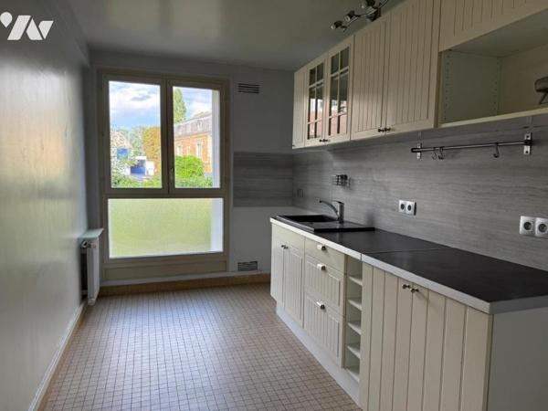 Appartement Versailles Avenue de Paris - 124.47 m² 