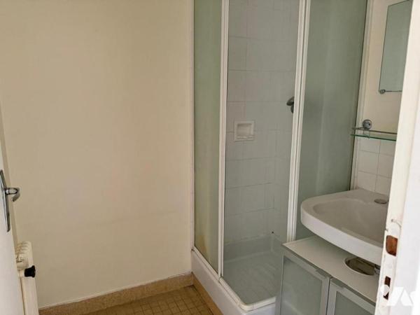 Appartement Versailles Avenue de Paris - 124.47 m² 