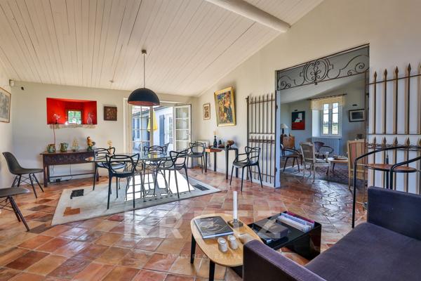 Propriété remarquable vue mer