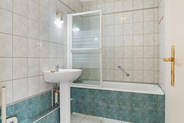 Charmant 2 pièces de 47 m2 avec balcon, cave et parking